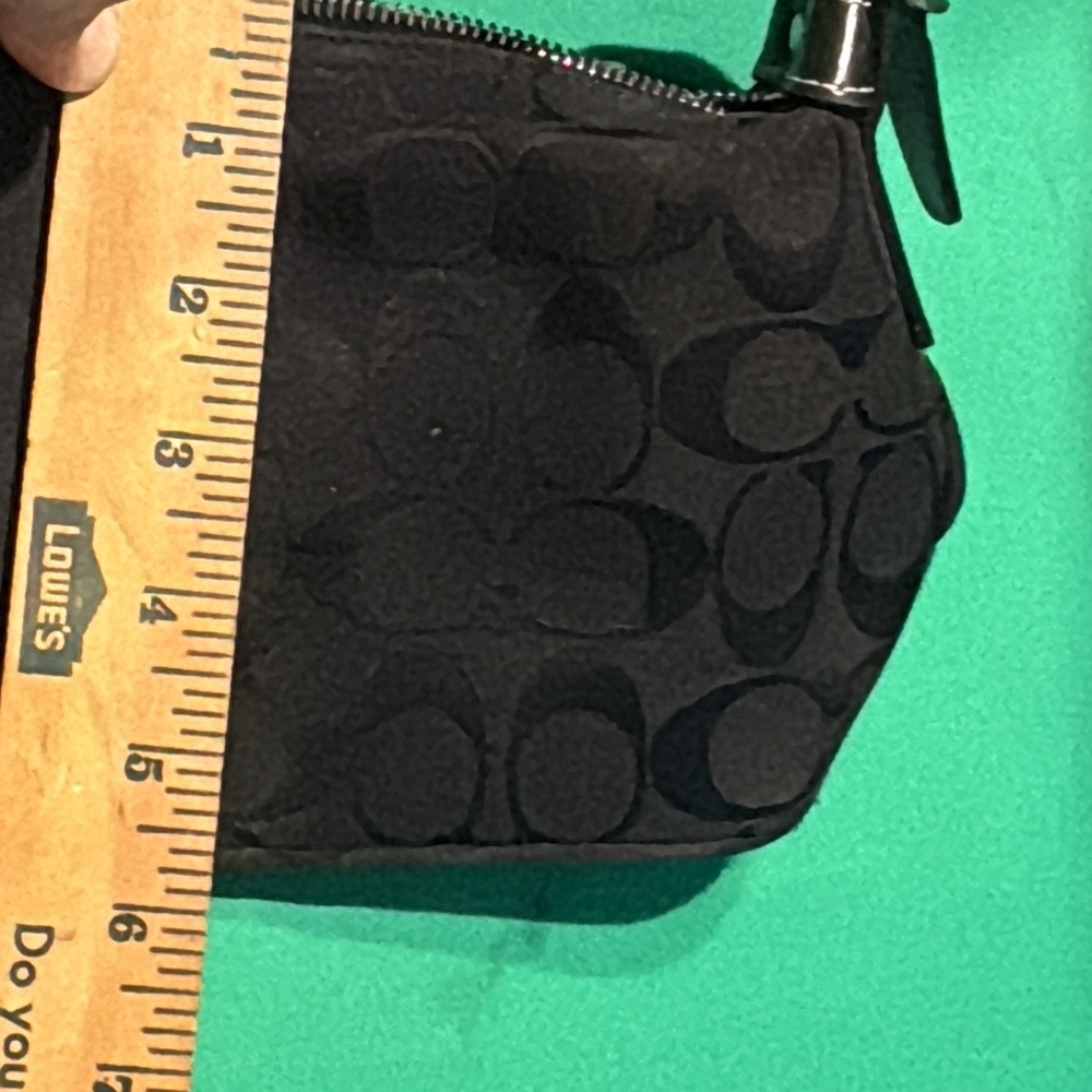 Vintage Coach Black mono Jacquard Signature shoulder bag - Picture 13 of 13